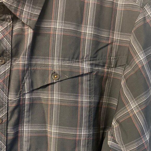 Icebreaker Merino Men's Dark Plaid Button Down Shirt - Picture 3 of 8